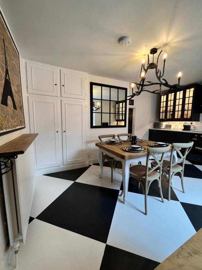 Chateau 9 Neuf Newark-on-Trent  Bagian luar foto